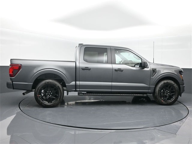 new 2024 Ford F-150 car, priced at $47,556