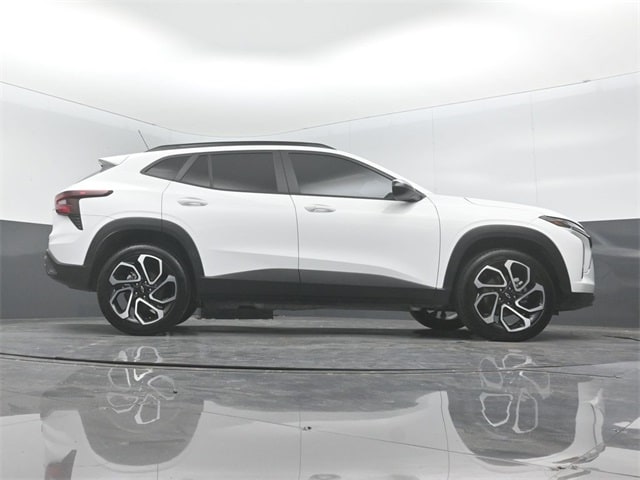 used 2025 Chevrolet Trax car, priced at $24,182