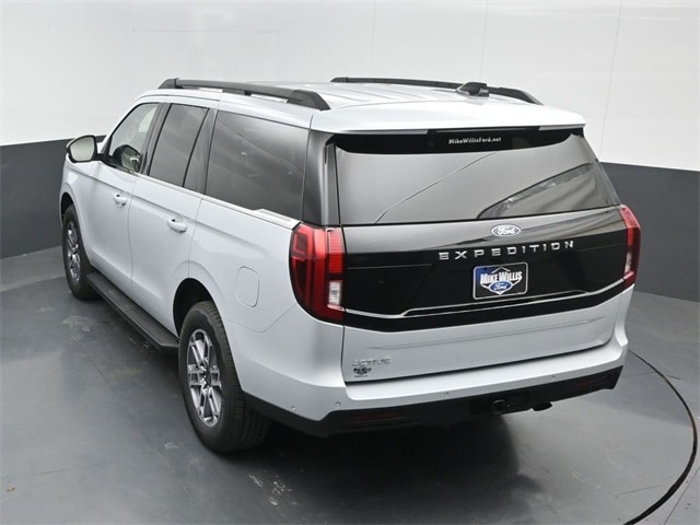 new 2025 Ford Expedition car, priced at $68,210
