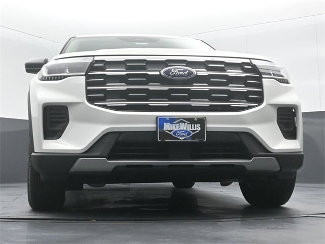 new 2025 Ford Explorer car, priced at $40,245