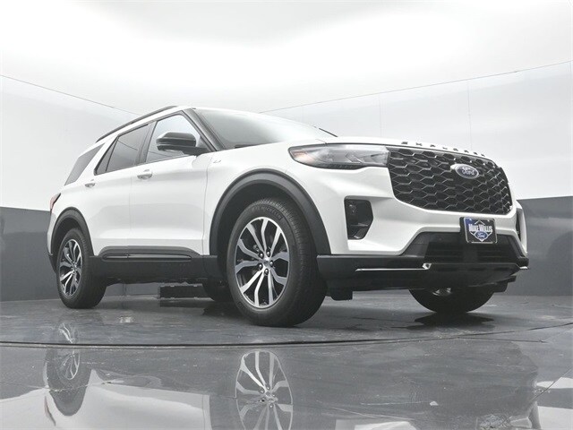 new 2025 Ford Explorer car, priced at $42,885