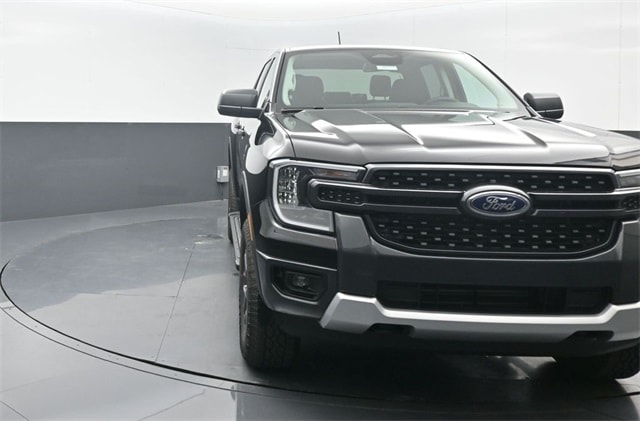 new 2025 Ford Ranger car, priced at $40,375