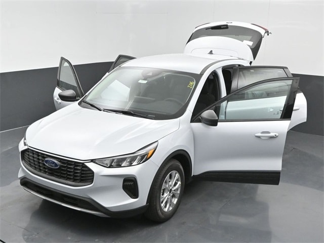 new 2025 Ford Escape car, priced at $30,980