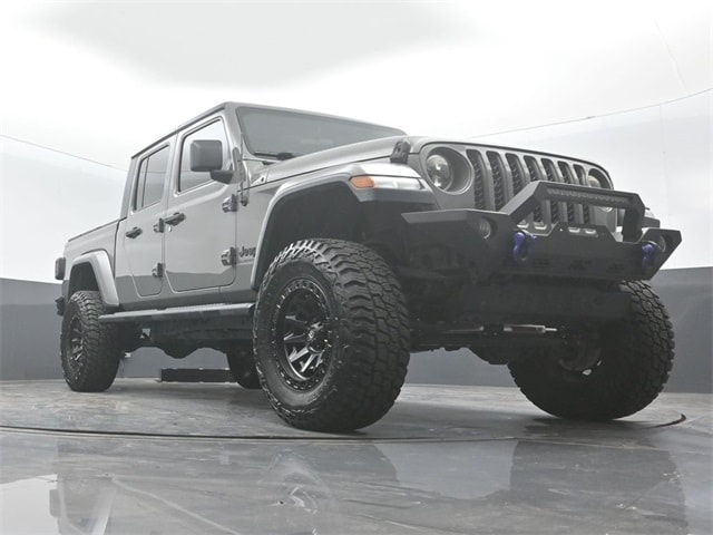 used 2020 Jeep Gladiator car, priced at $33,983