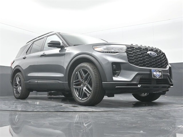 new 2025 Ford Explorer car, priced at $46,445