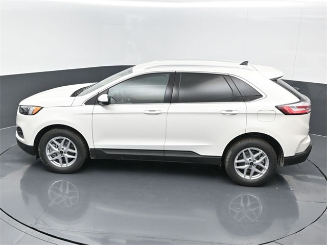 new 2024 Ford Edge car, priced at $37,020