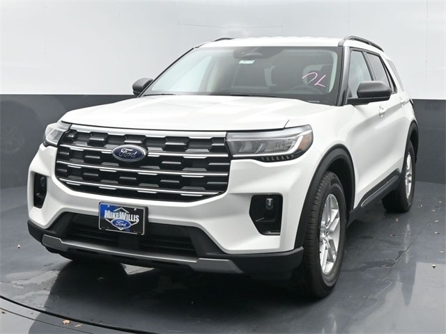 new 2025 Ford Explorer car, priced at $42,105