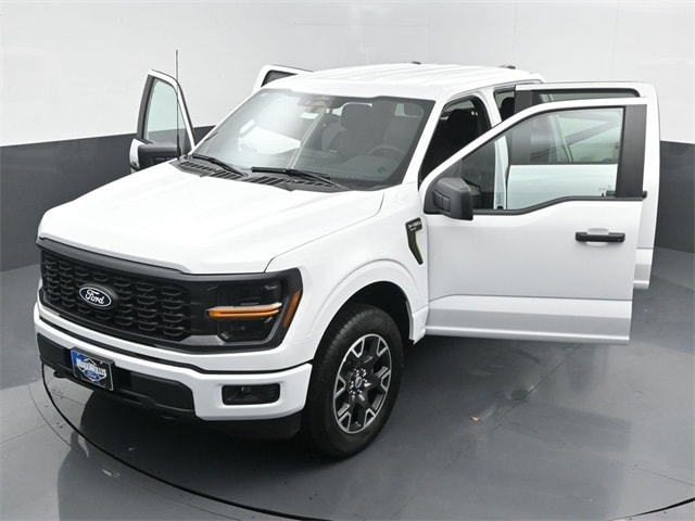 new 2024 Ford F-150 car, priced at $47,372