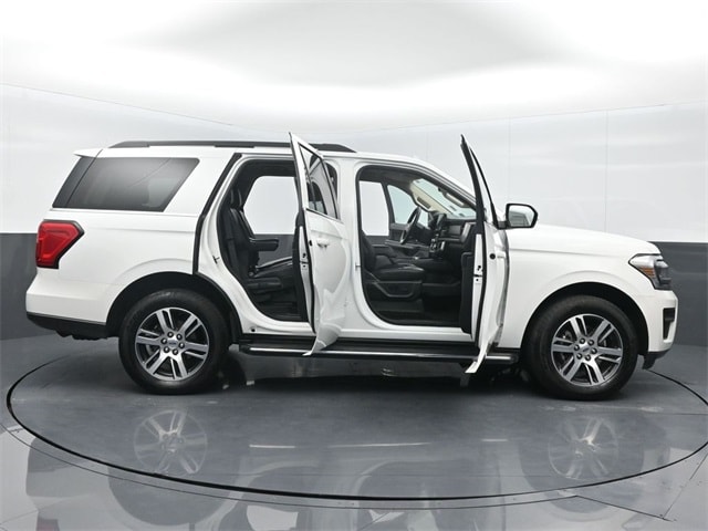 used 2023 Ford Expedition car, priced at $48,739