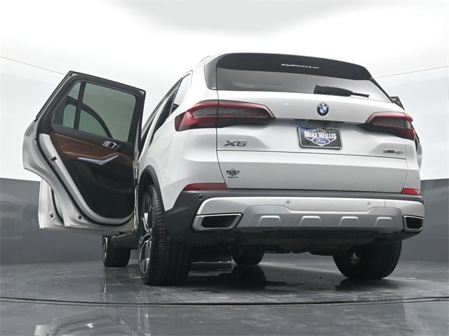 used 2022 BMW X5 car, priced at $37,444