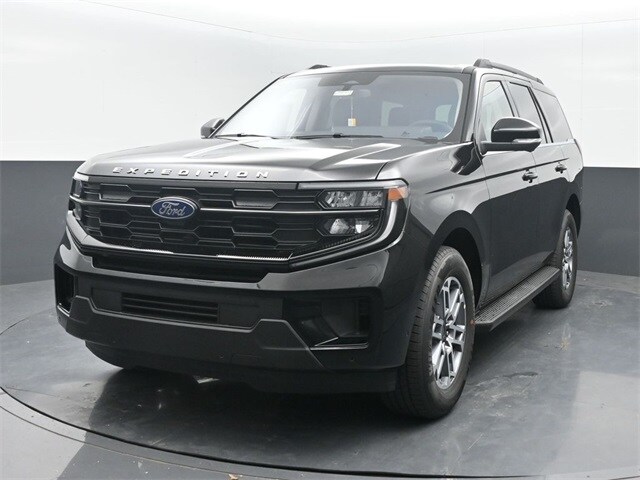 new 2025 Ford Expedition car, priced at $68,210