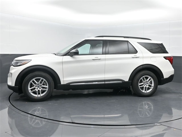 new 2025 Ford Explorer car, priced at $38,745