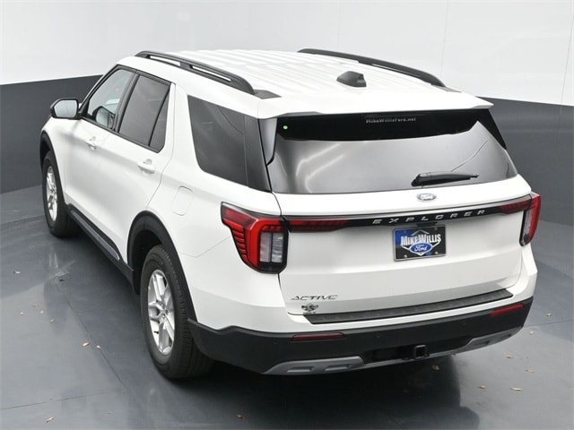 new 2025 Ford Explorer car, priced at $42,105