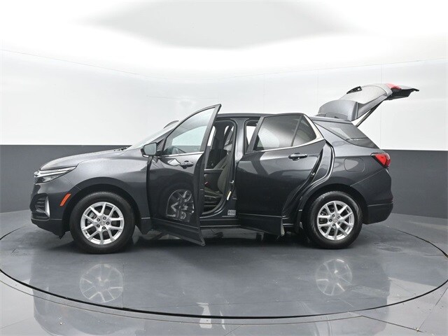 used 2022 Chevrolet Equinox car, priced at $18,417
