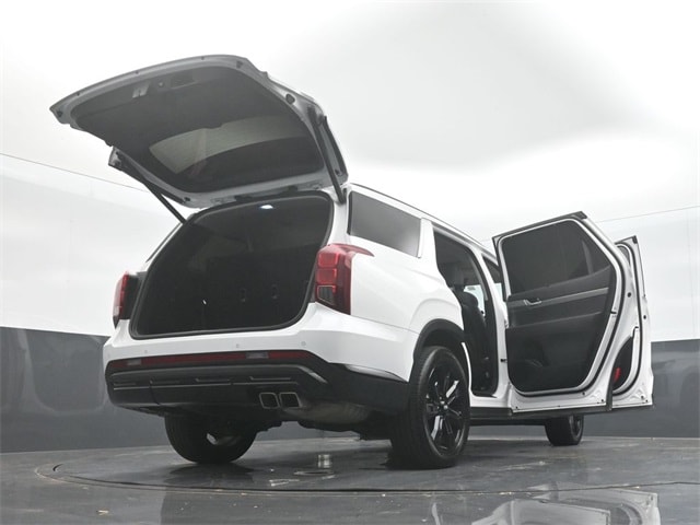 used 2024 Hyundai Palisade car, priced at $37,543