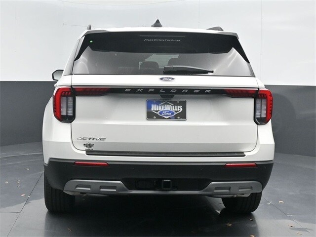 new 2025 Ford Explorer car, priced at $42,105