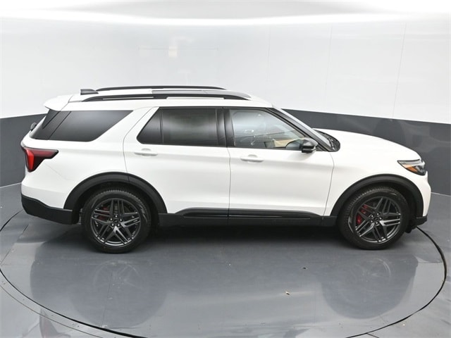 new 2025 Ford Explorer car, priced at $61,620