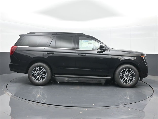 new 2025 Ford Expedition car, priced at $68,210