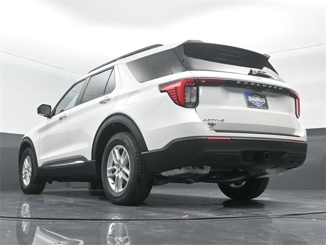 new 2025 Ford Explorer car, priced at $40,245