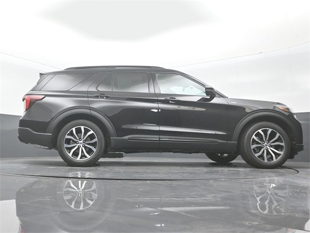 new 2025 Ford Explorer car, priced at $43,615