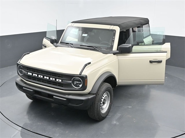 new 2025 Ford Bronco car, priced at $41,280