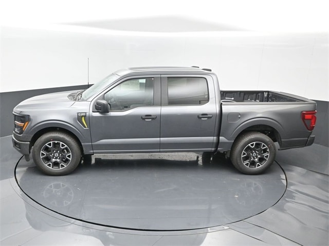 new 2024 Ford F-150 car, priced at $43,027