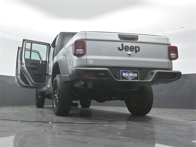 used 2023 Jeep Gladiator car, priced at $32,789
