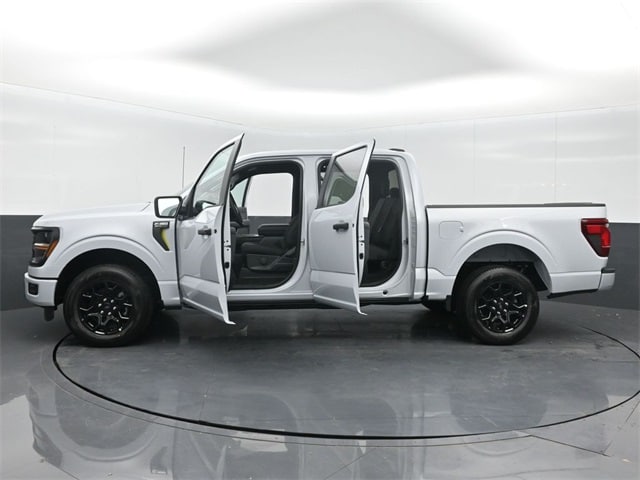 new 2025 Ford F-150 car, priced at $41,751