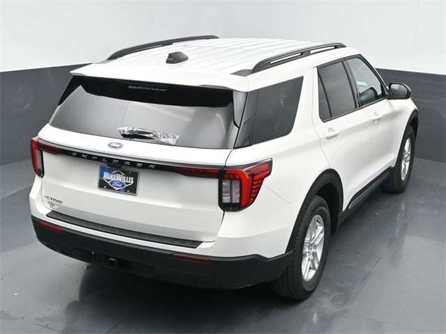 new 2025 Ford Explorer car, priced at $40,245