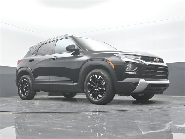 used 2023 Chevrolet TrailBlazer car, priced at $18,662