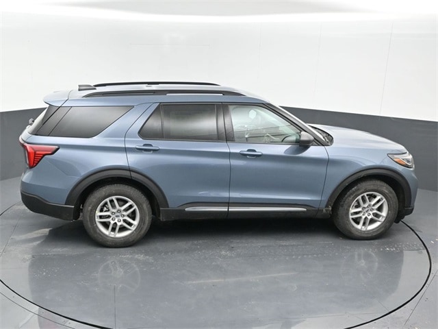 new 2025 Ford Explorer car, priced at $41,805