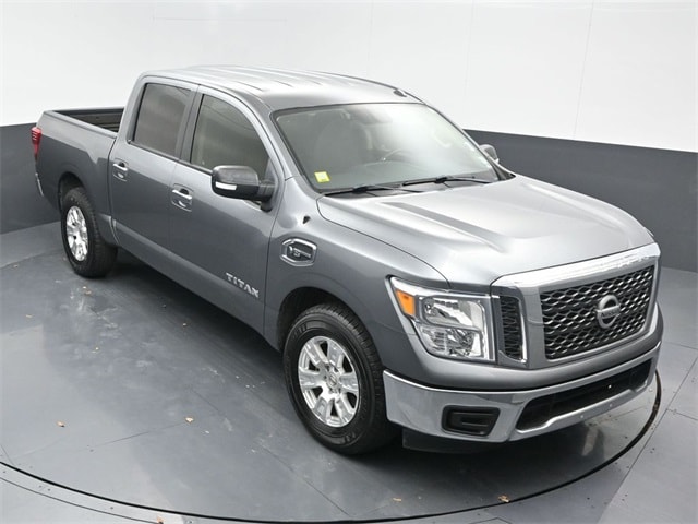 used 2017 Nissan Titan car, priced at $18,702