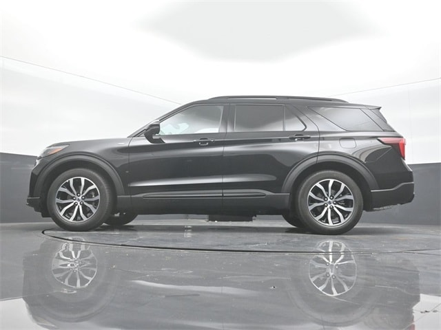 new 2025 Ford Explorer car, priced at $43,615