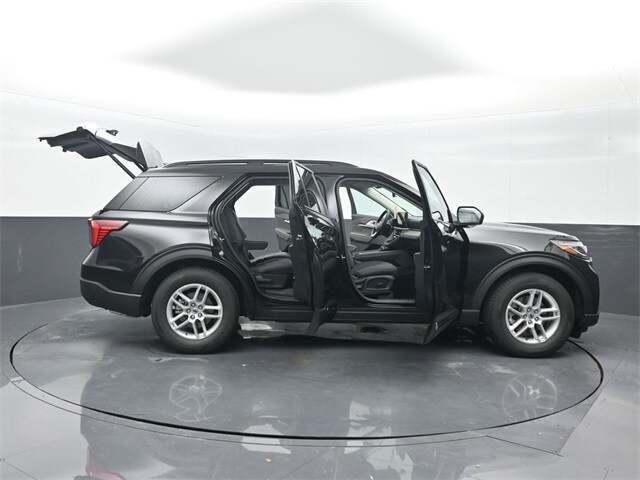 new 2025 Ford Explorer car, priced at $37,645
