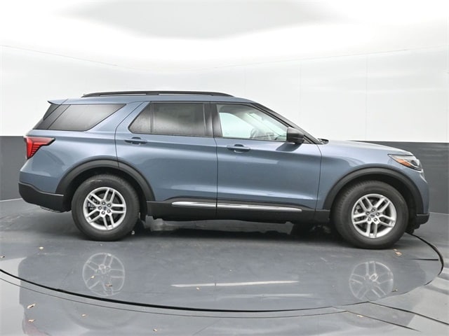 new 2025 Ford Explorer car, priced at $44,205