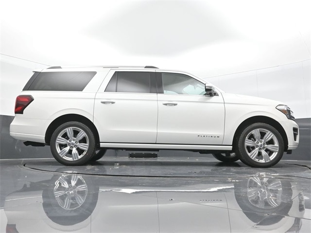 new 2024 Ford Expedition car, priced at $76,930