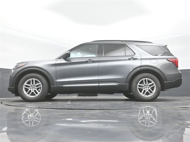 new 2025 Ford Explorer car, priced at $41,210