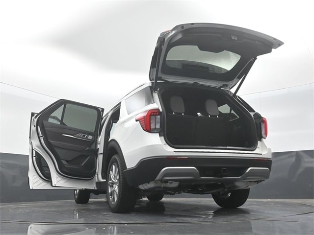 new 2025 Ford Explorer car, priced at $50,686