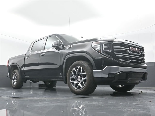 used 2022 GMC Sierra 1500 car, priced at $40,626