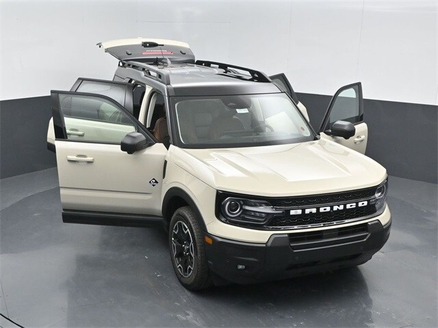 new 2025 Ford Bronco Sport car, priced at $37,846