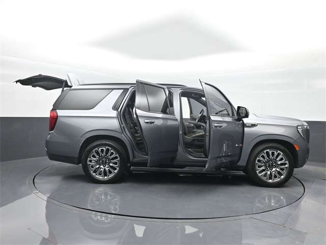 used 2021 GMC Yukon car, priced at $48,764