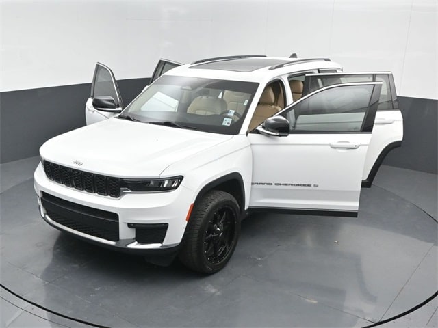 used 2021 Jeep Grand Cherokee L car, priced at $27,596