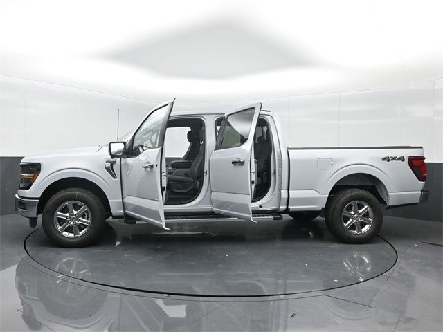 new 2025 Ford F-150 car, priced at $53,305