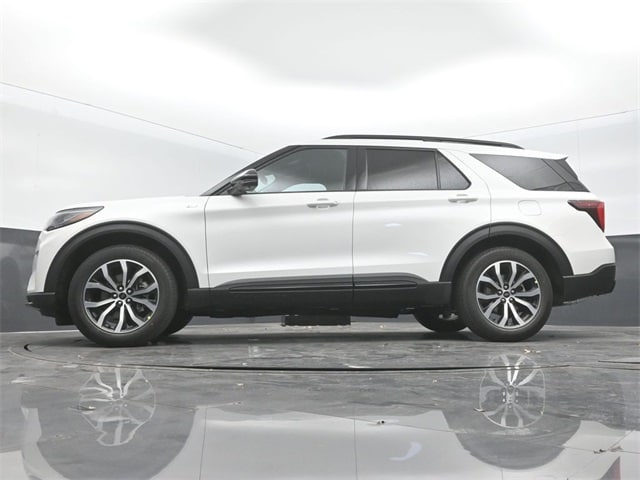 new 2025 Ford Explorer car, priced at $43,405