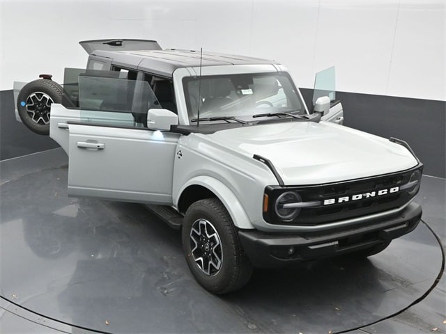 new 2024 Ford Bronco car, priced at $51,755