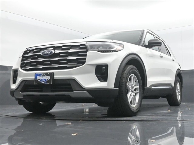 new 2025 Ford Explorer car, priced at $42,105