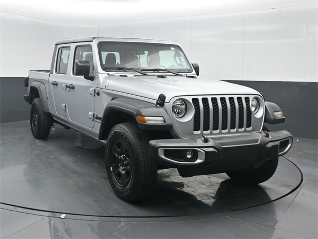 used 2023 Jeep Gladiator car, priced at $32,789