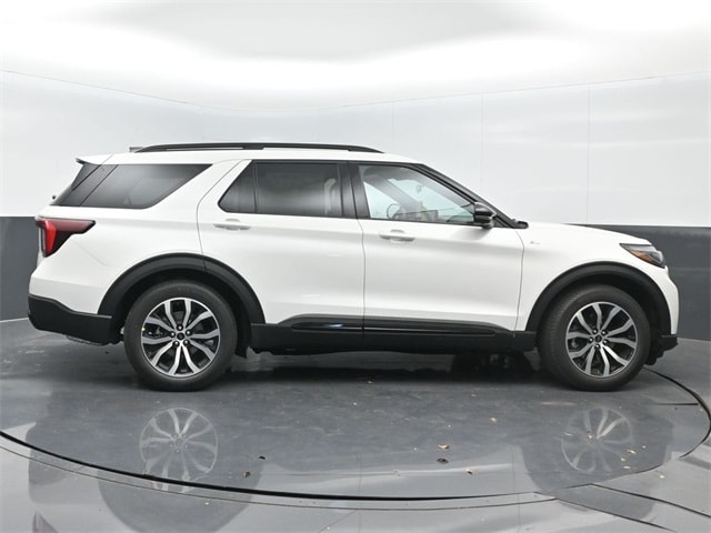 new 2025 Ford Explorer car, priced at $45,905