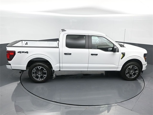 new 2024 Ford F-150 car, priced at $47,372