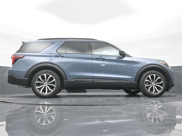 new 2025 Ford Explorer car, priced at $44,705